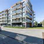 Апартаменты Baltycka Stylish With Parking Near The Port In By Renters Колобжег