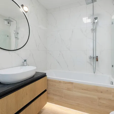 Baltycka Stylish With Parking Near The Port In By Renters Apartment *