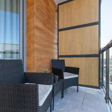 Baltycka Stylish With Parking Near The Port In By Renters Kolobrzeg