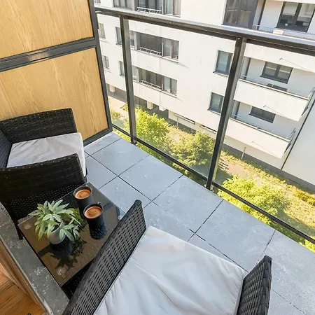 Baltycka Stylish With Parking Near The Port In By Renters Apartment *